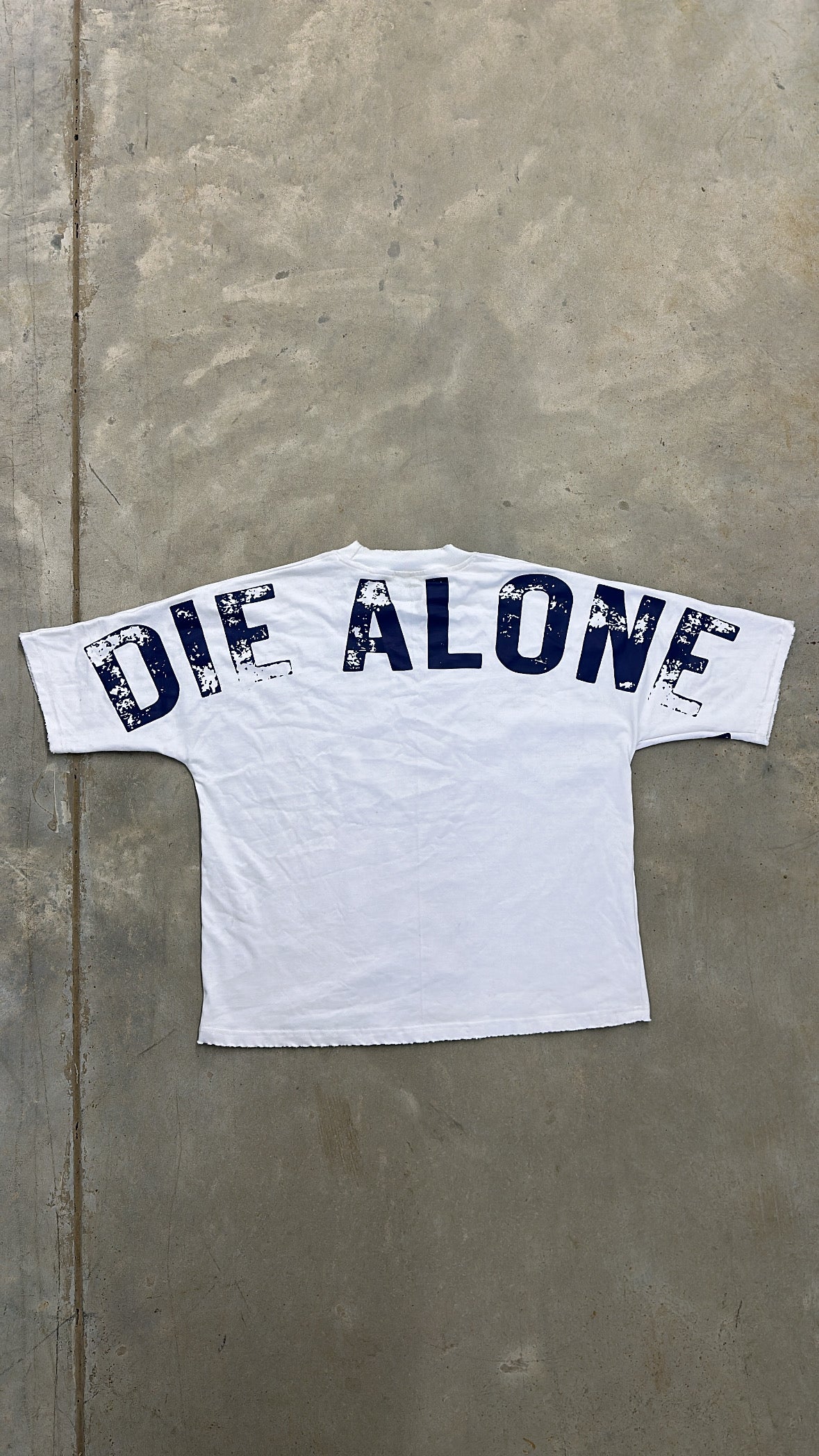 DIE ALONE “NOTHING WRONG” TEE