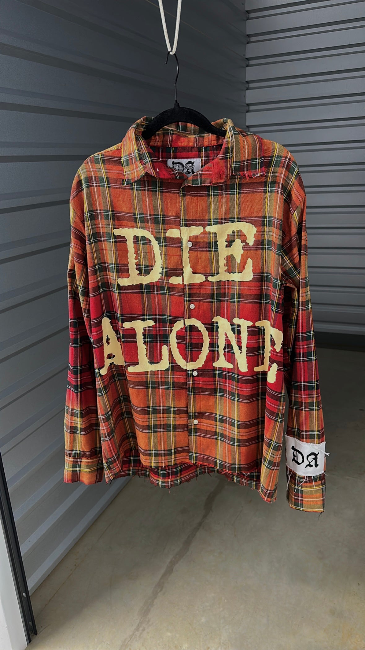 DIE ALONE “KAE” FLANNEL