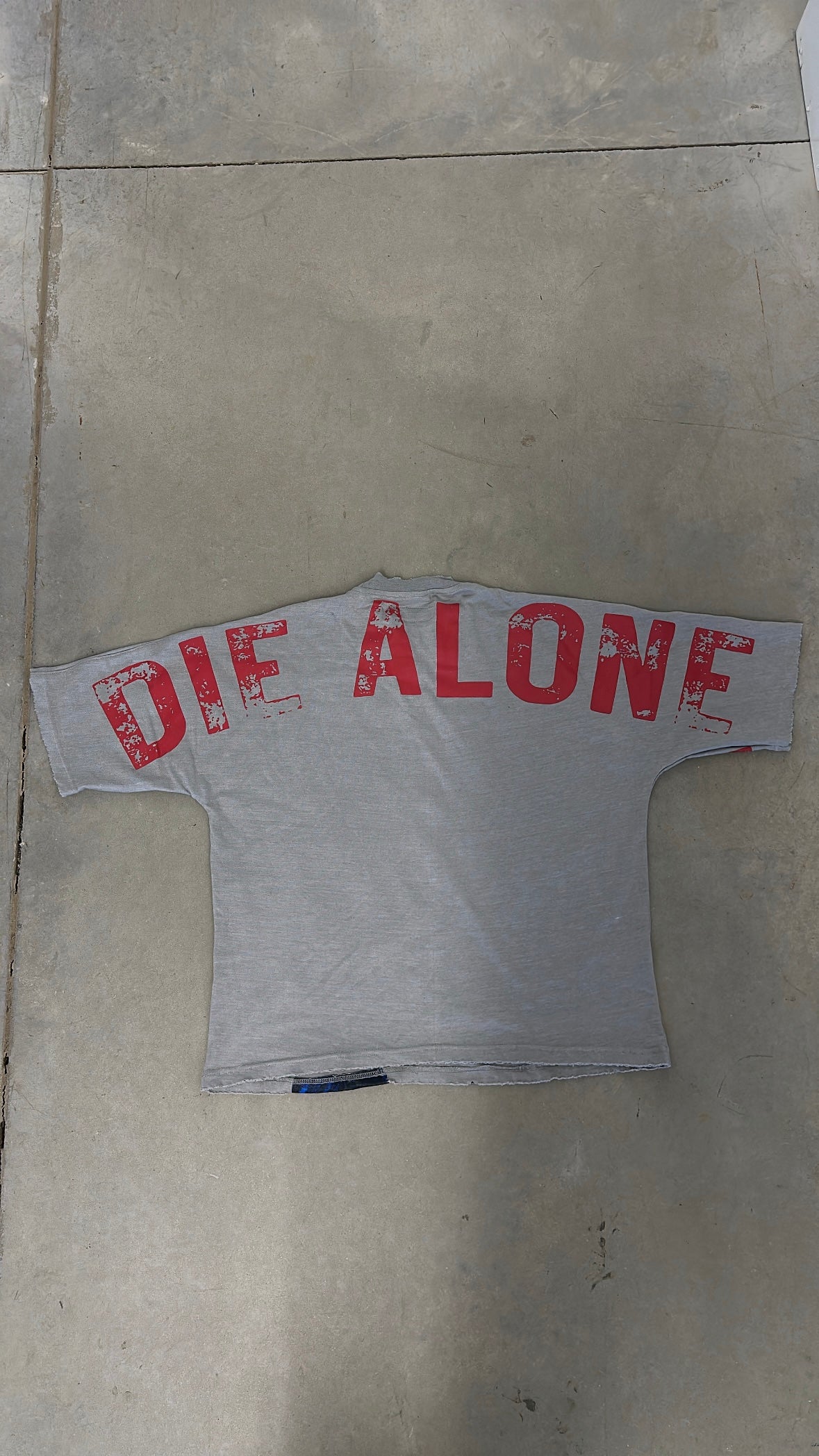 DIE ALONE “NOTHING WRONG” TEE