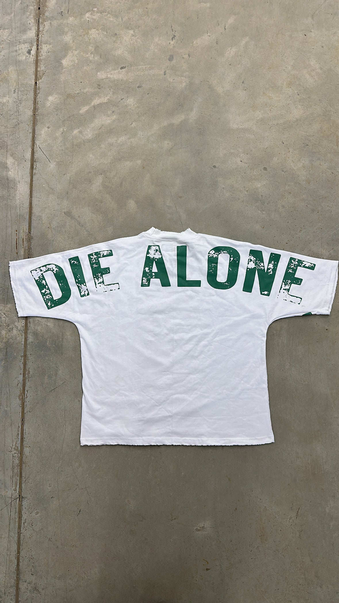 DIE ALONE “NOTHING WRONG” TEE